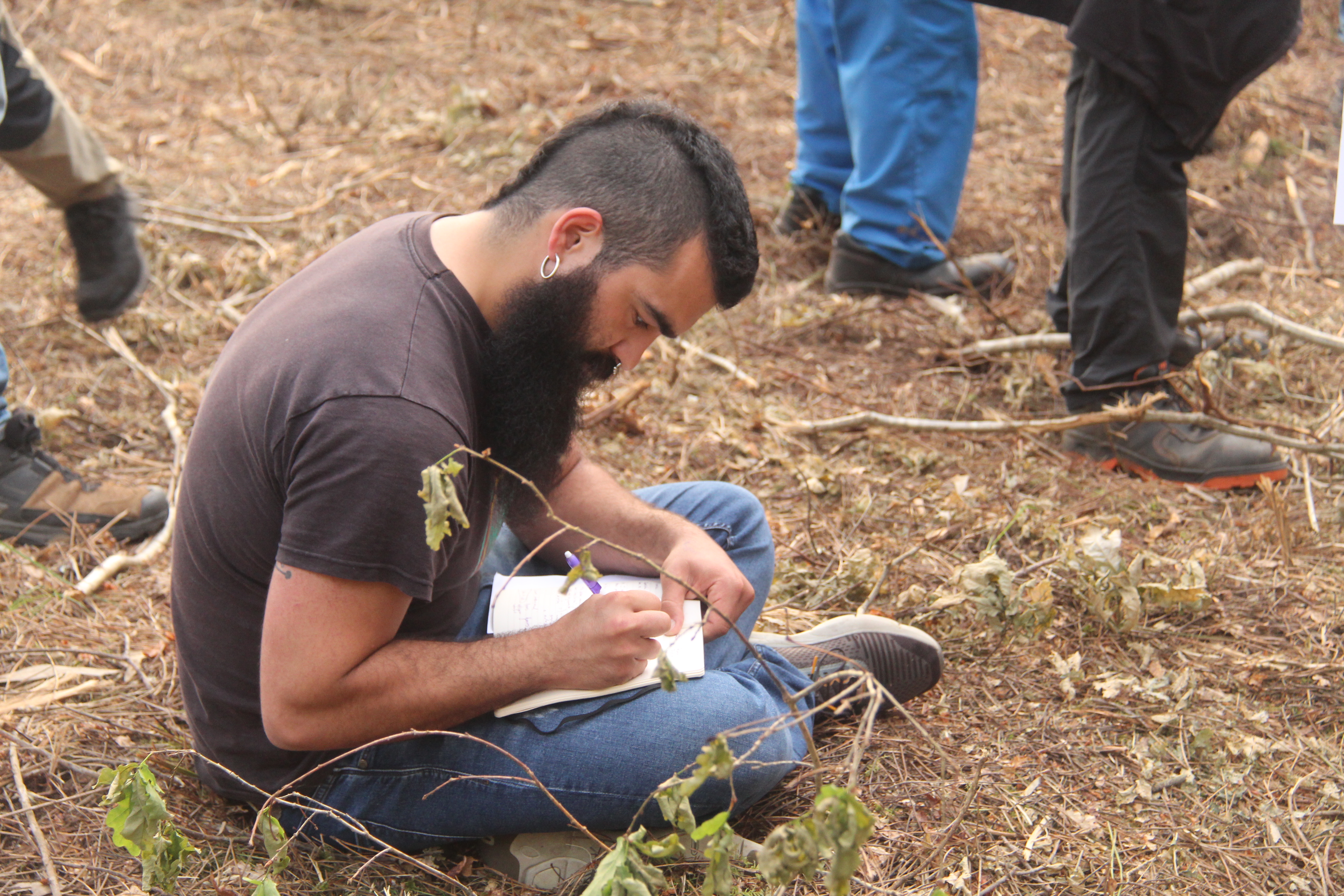 One of the participants writes down his wishes. / Photo courtesy of the mediator