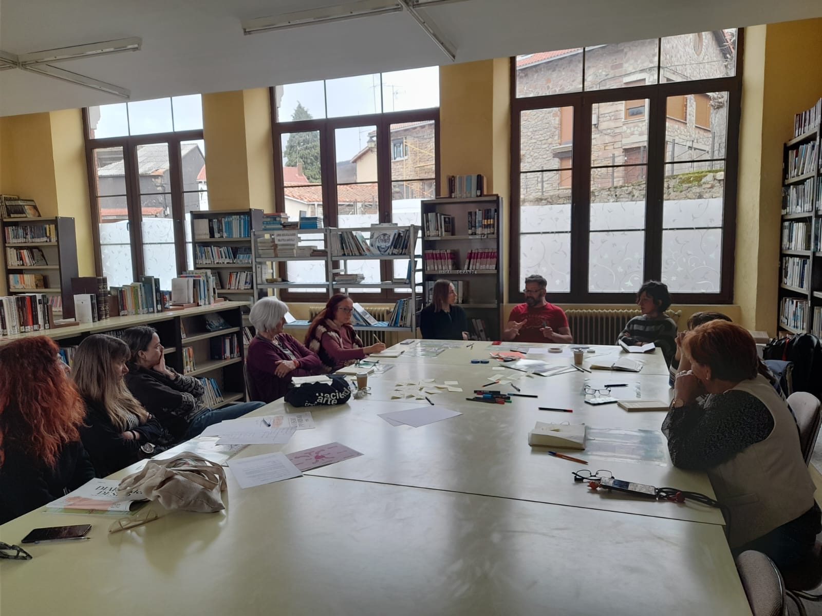 Comissioners debating on the second day in Barruelo de Santullán.